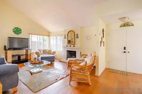 Living - 241 Rodney Ave, Encinitas, CA 92024 photo 2 of 2