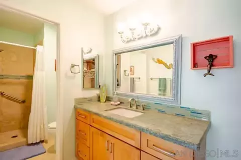 Bath - 241 Rodney Ave, Encinitas, CA 92024 photo 1 of 2