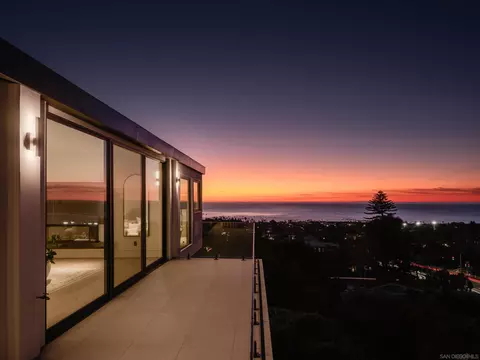 View/Area - 6627 Muirlands Dr, La Jolla, CA 92037 photo 3 of 5