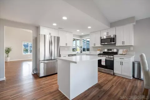 742 Foxwood, Oceanside, CA 92057 photo 9
