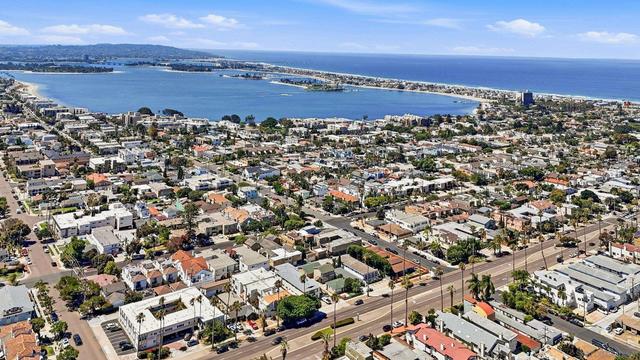 1522-24 Hornblend, San Diego, CA 92109