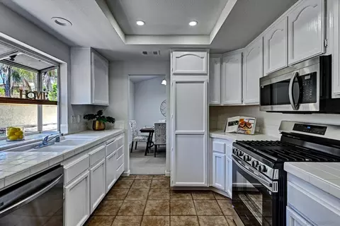 1745 El Aire, Escondido, CA 92026 photo 9
