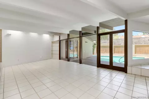 Living - 1506 Park View Pl, Coronado, CA 92118 photo 1 of 8