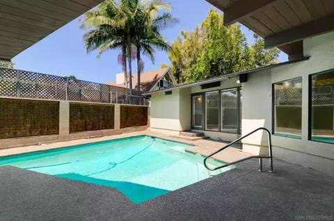 Exterior - 1506 Park View Pl, Coronado, CA 92118 photo 5 of 8