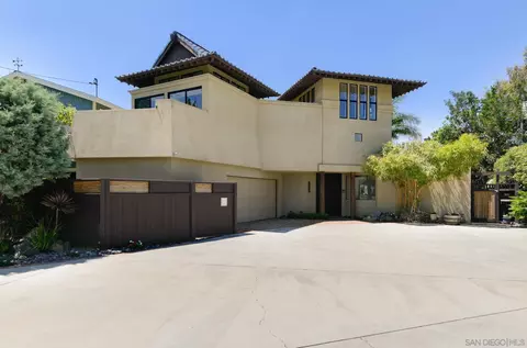 Exterior - 1506 Park View Pl, Coronado, CA 92118 photo 3 of 8