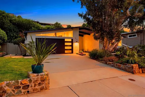 5137 San Aquario, San Diego, CA 92109