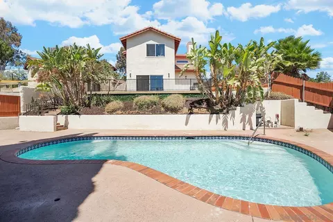 Exterior - 1859 Normandy Gln, Escondido, CA 92027 photo 5 of 6