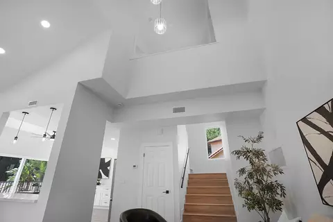 Entry Way - 1859 Normandy Gln, Escondido, CA 92027 photo 3 of 3