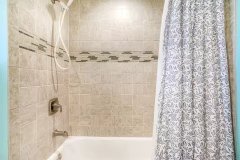 Bath - 12731 Soule, Poway, CA 92064 photo 2 of 5