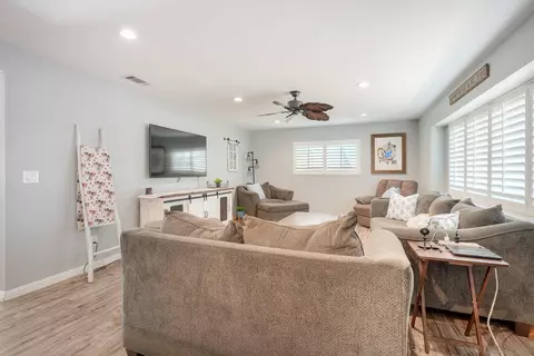 Living - 12731 Soule, Poway, CA 92064 photo 2 of 3