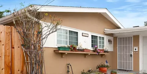 5219 Kesling St, San Diego, CA 92117