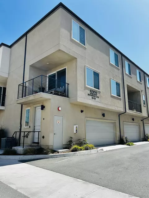 5203 Beachfront Cv #18, San Diego, CA 92154