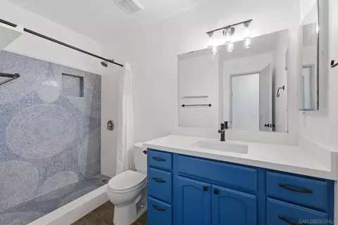 Bath - 405 Requeza St #H12, Encinitas, CA 92024 photo 1 of 1