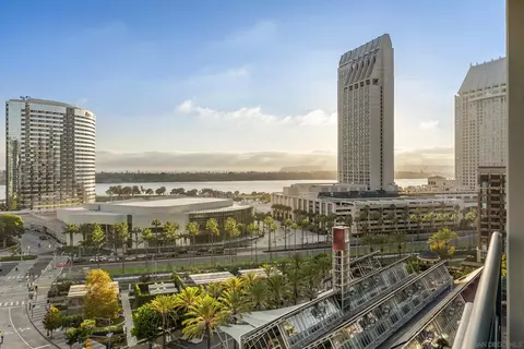 555 Front St #1302, San Diego, CA 92101