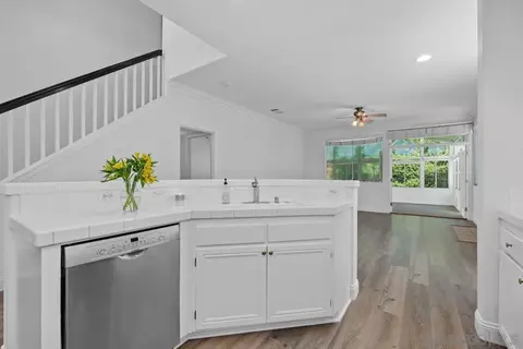 3540 Corte Yolanda, Carlsbad, CA 92009 photo 9