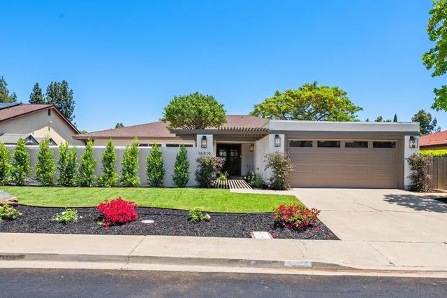 16519 Gabarda Rd, San Diego, CA 92128