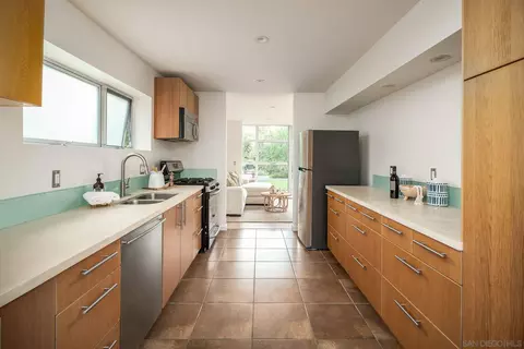 Kitchen - 2144 Cordero Rd, Del Mar, CA 92014 photo 3 of 3