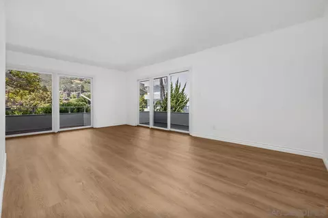 Living - 2368 Torrey Pines Rd #63, La Jolla, CA 92037 photo 2 of 7