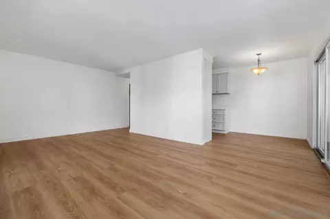 Living - 2368 Torrey Pines Rd #63, La Jolla, CA 92037 photo 5 of 7