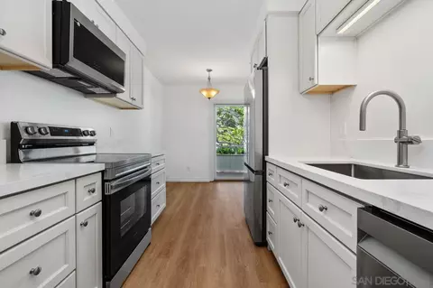 Kitchen - 2368 Torrey Pines Rd #63, La Jolla, CA 92037 photo 1 of 3