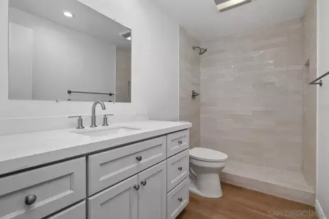 Bath - 2368 Torrey Pines Rd #63, La Jolla, CA 92037 photo 1 of 1