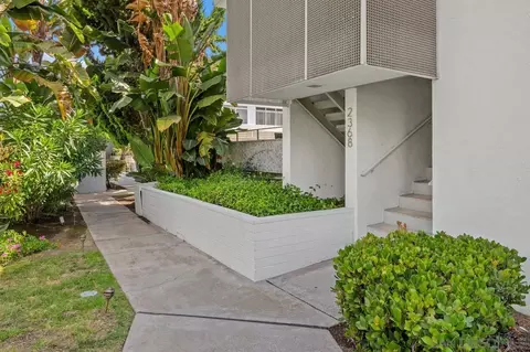 Exterior - 2368 Torrey Pines Rd #63, La Jolla, CA 92037 photo 4 of 23