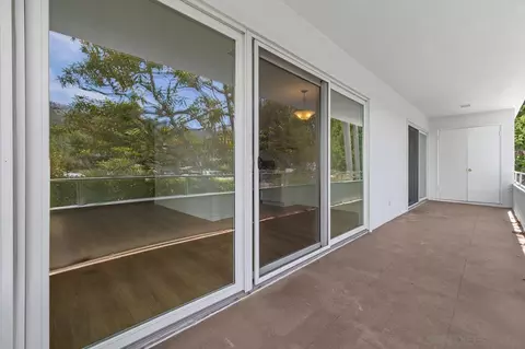 Exterior - 2368 Torrey Pines Rd #63, La Jolla, CA 92037 photo 8 of 23