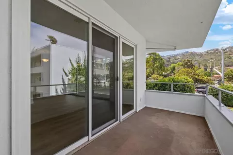 Exterior - 2368 Torrey Pines Rd #63, La Jolla, CA 92037 photo 7 of 23