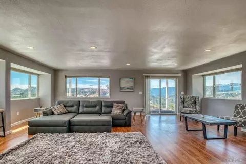 45050 Camaron Rd, Temecula, CA 92590 photo 5