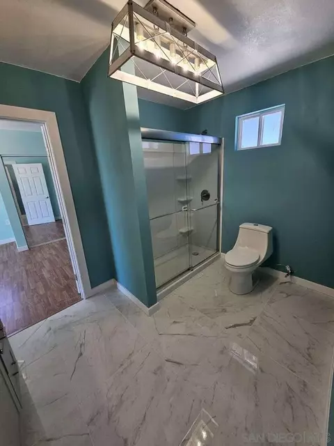 Bath - 45050 Camaron Rd, Temecula, CA 92590 photo 6 of 7