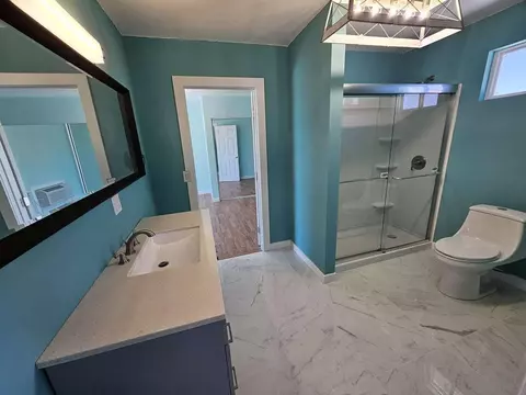 Bath - 45050 Camaron Rd, Temecula, CA 92590 photo 5 of 7
