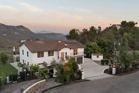 11337 Caprice Pl, Escondido, CA 92026 photo 2