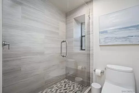 Bath - 4784 Jeffer, La Mesa, CA 91941 photo 7 of 9