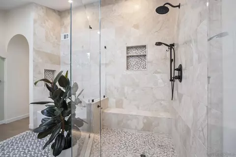 Bath - 4784 Jeffer, La Mesa, CA 91941 photo 4 of 9