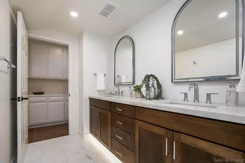 Bath - 4784 Jeffer, La Mesa, CA 91941 photo 8 of 9