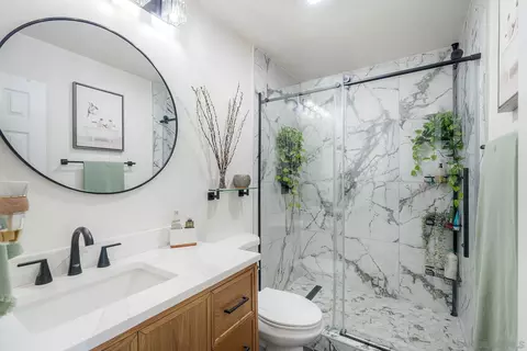 Bath - 14552 Topsham St, Poway, CA 92064 photo 1 of 5