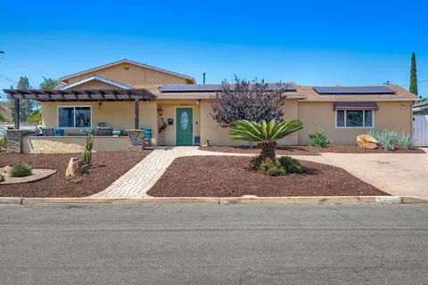 14552 Topsham St, Poway, CA 92064