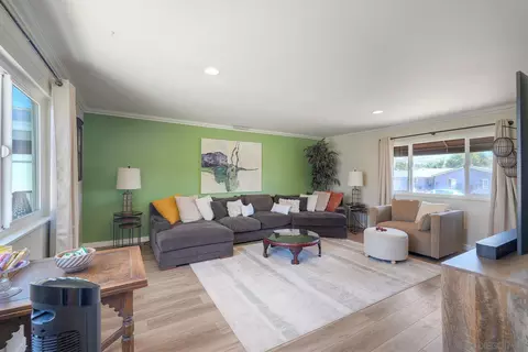 Living - 14552 Topsham St, Poway, CA 92064 photo 1 of 2