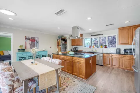 Kitchen - 14552 Topsham St, Poway, CA 92064 photo 2 of 6