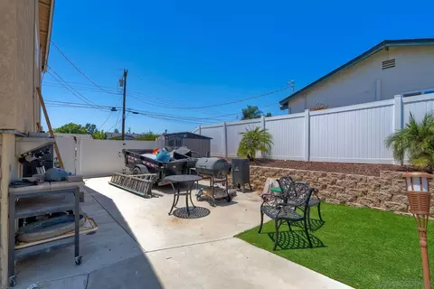 Exterior - 14552 Topsham St, Poway, CA 92064 photo 5 of 9