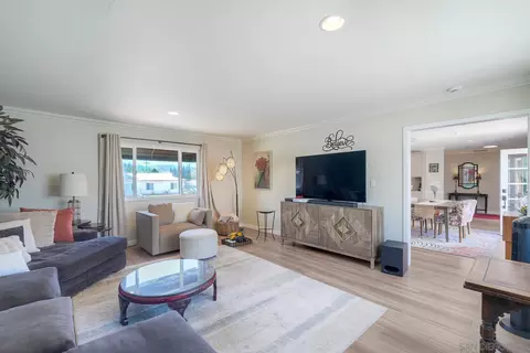 Living - 14552 Topsham St, Poway, CA 92064 photo 2 of 2