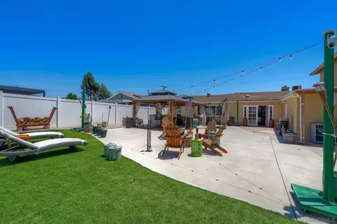 Exterior - 14552 Topsham St, Poway, CA 92064 photo 6 of 9