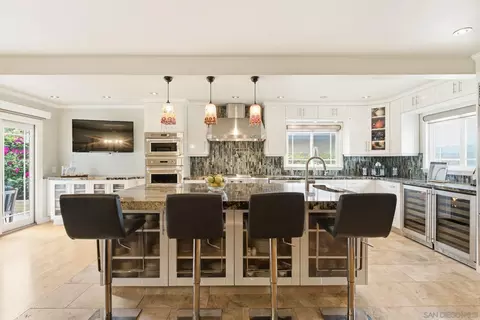 6855 Cartwright, San Diego, CA 92120