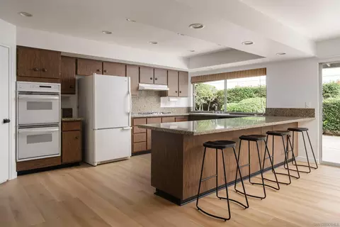 Kitchen - 2855 Cliffridge Ct, La Jolla, CA 92037 photo 1 of 2