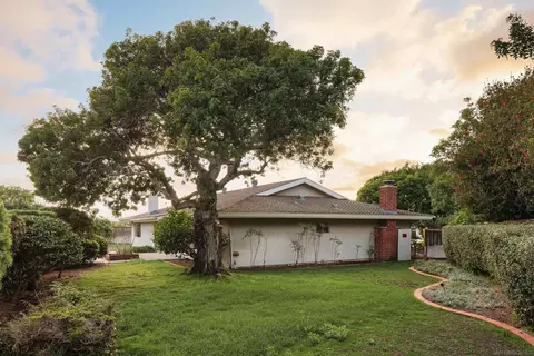 Exterior - 2855 Cliffridge Ct, La Jolla, CA 92037 photo 6 of 9