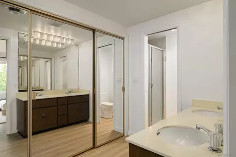 Bath - 2855 Cliffridge Ct, La Jolla, CA 92037 photo 2 of 2