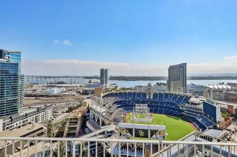 350 11th Ave #323, San Diego, CA 92101