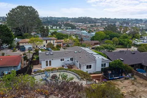 View/Area - 355 Glencrest, Solana Beach, CA 92075 photo 5 of 6