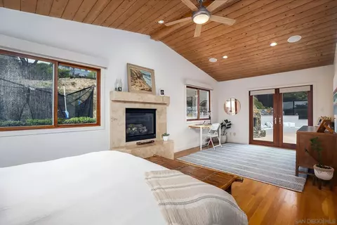 Bedroom - 355 Glencrest, Solana Beach, CA 92075 photo 5 of 7
