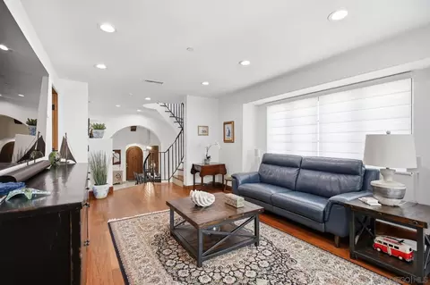Living - 935 F Ave, Coronado, CA 92118 photo 5 of 6